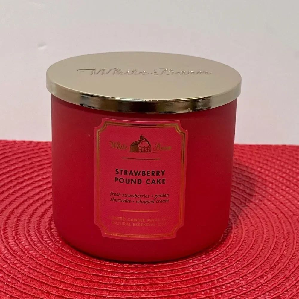 BBW Strawberry Pound Cake 3 Wick Candle NWT